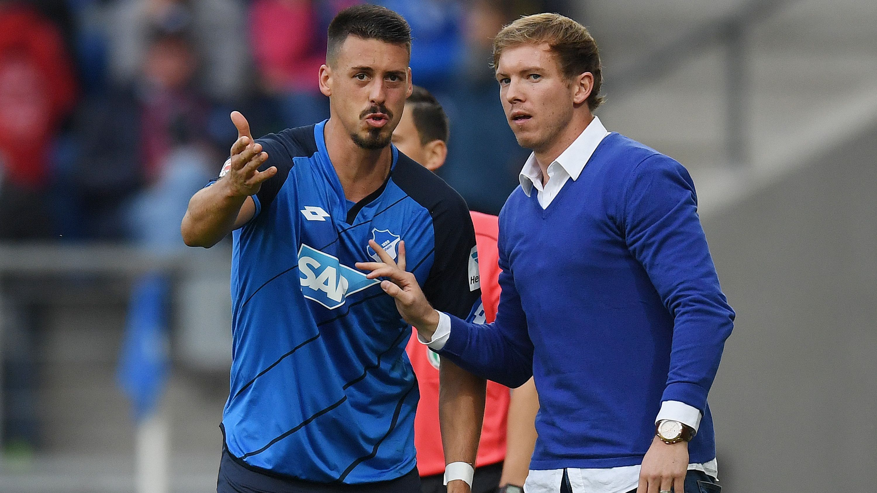 <strong>Wiedersehen mit Wagner im Kraichgau</strong><br>Während seiner Zeit als Cheftrainer von 1899 Hoffenheim holte Nagelsmann dann auch seinen einstigen Rivalen Sandro Wagner ins Team. Unter Nagelsmann brachte es der Stürmer einst dann sogar als Spätberufener noch zum deutschen Nationalspieler.&nbsp;