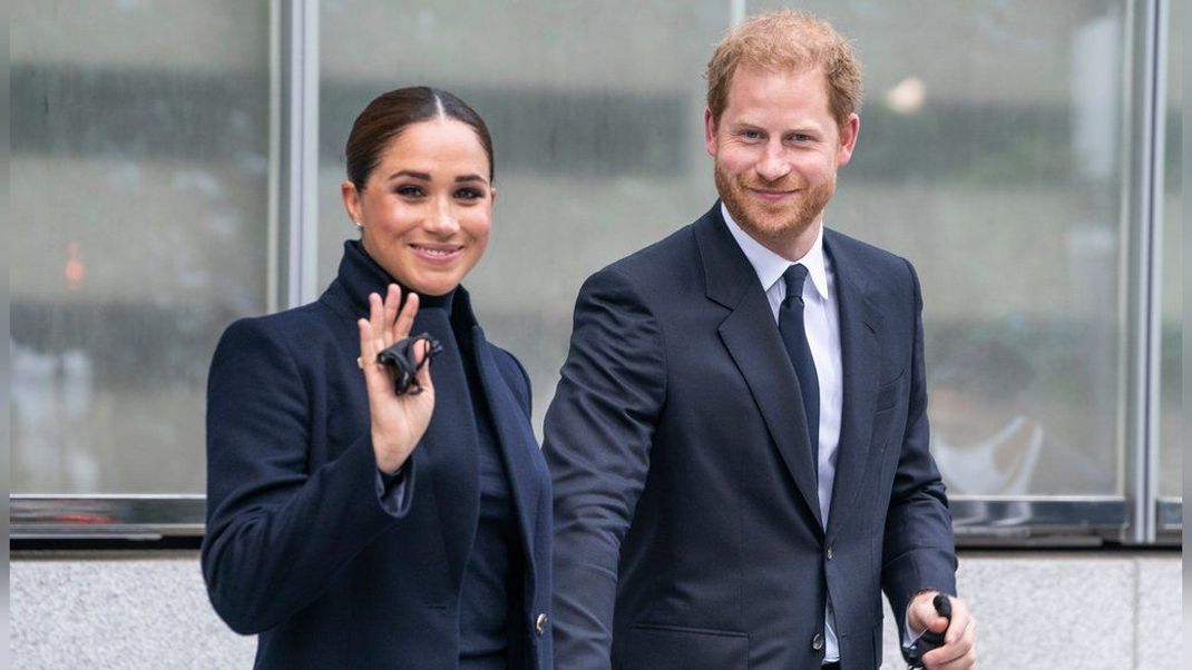 Harry und Meghan müssen erneut einen Rückschlag einstecken: Wie jetzt bekannt wurde, hat ihr TV-Boss gekündigt.&nbsp;