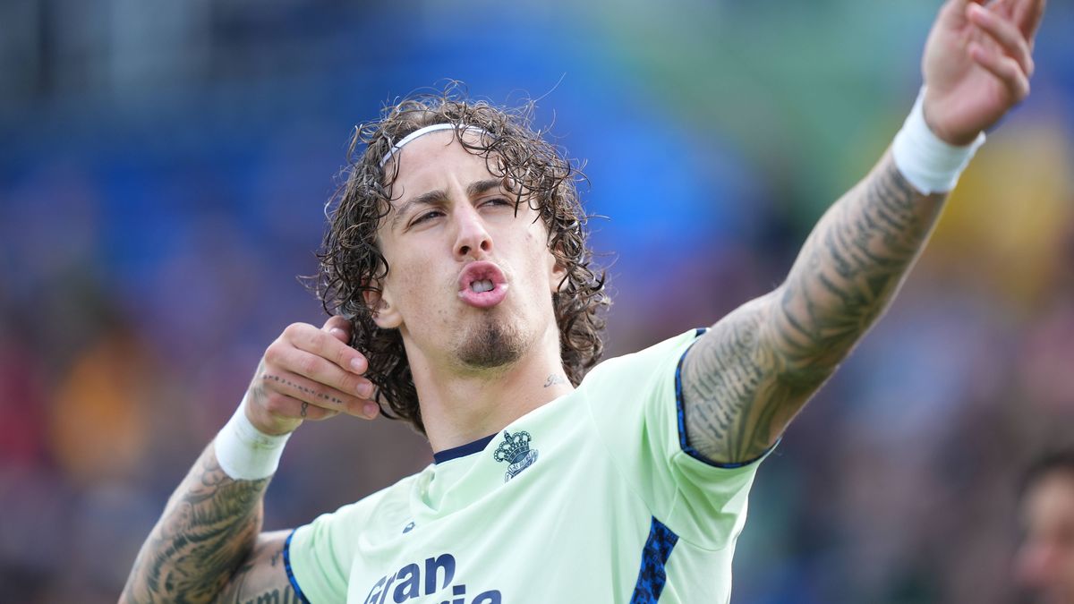 Sport Bilder des Tages Getafecf Las Palmas La Liga Fabio Silva of Las Palmas celebrates his team s first goal during the LaLiga match between Getafe CF and Las Palmas at Coliseum Stadium on April 1...