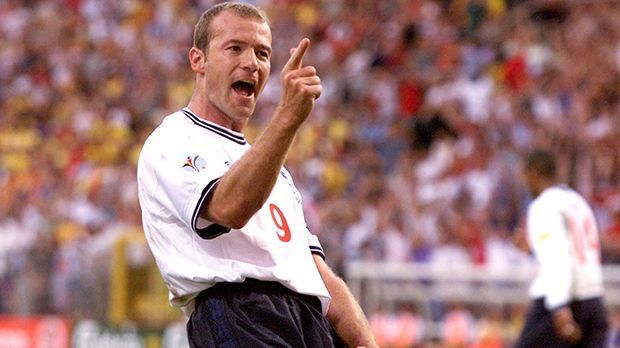 
                <strong>Platz 3: Alan Shearer </strong><br>
                Platz 3: Alan Shearer - 7 Tore. Dem 63-maligen englischen Nationalspieler gelangen sieben seiner Treffer bei Europameisterschaften. 1992, 1996 und 2000 stand er in neun Spielen auf dem Rasen. 
              
