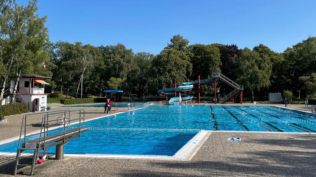 Das Sommerbad Humboldthain im Herzen vom Berliner Wedding.