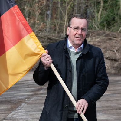 Bundesverteidigungsminister Pistorius warnt vor weiteren Kriegsambitionen von Kreml-Machthaber Wladimir Putin. 