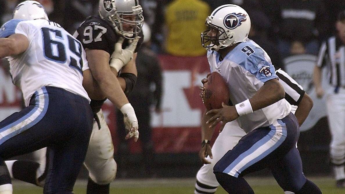 Team: Tennessee Titans<br>Letzter All-Pro-Quarterback: Steve McNair<br>Jahr: 2003