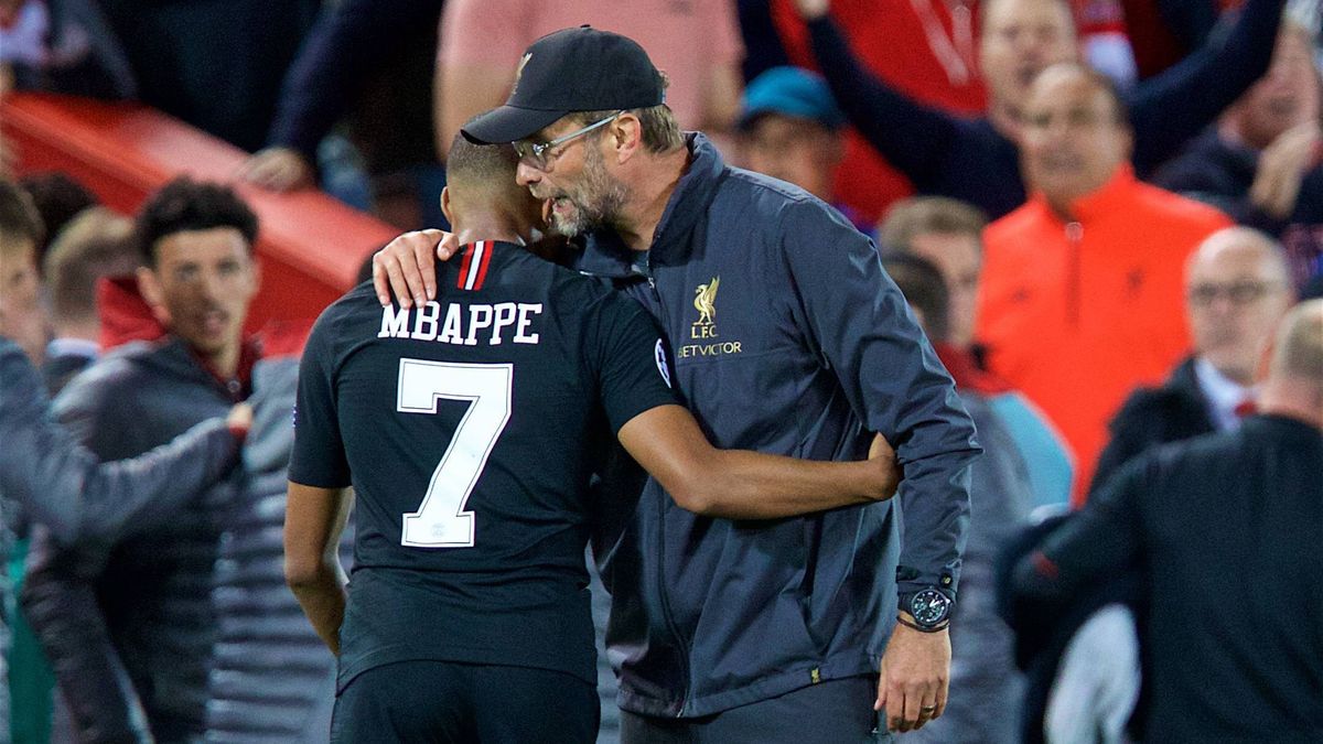 Klopp (r.) bezweifelt, dass Mbappe nach Liverpool kommt