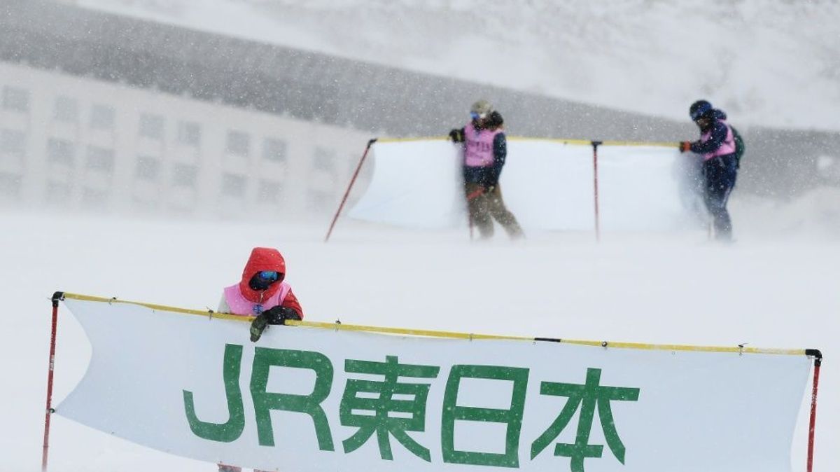 Slalom in Naeba vom Winde verweht