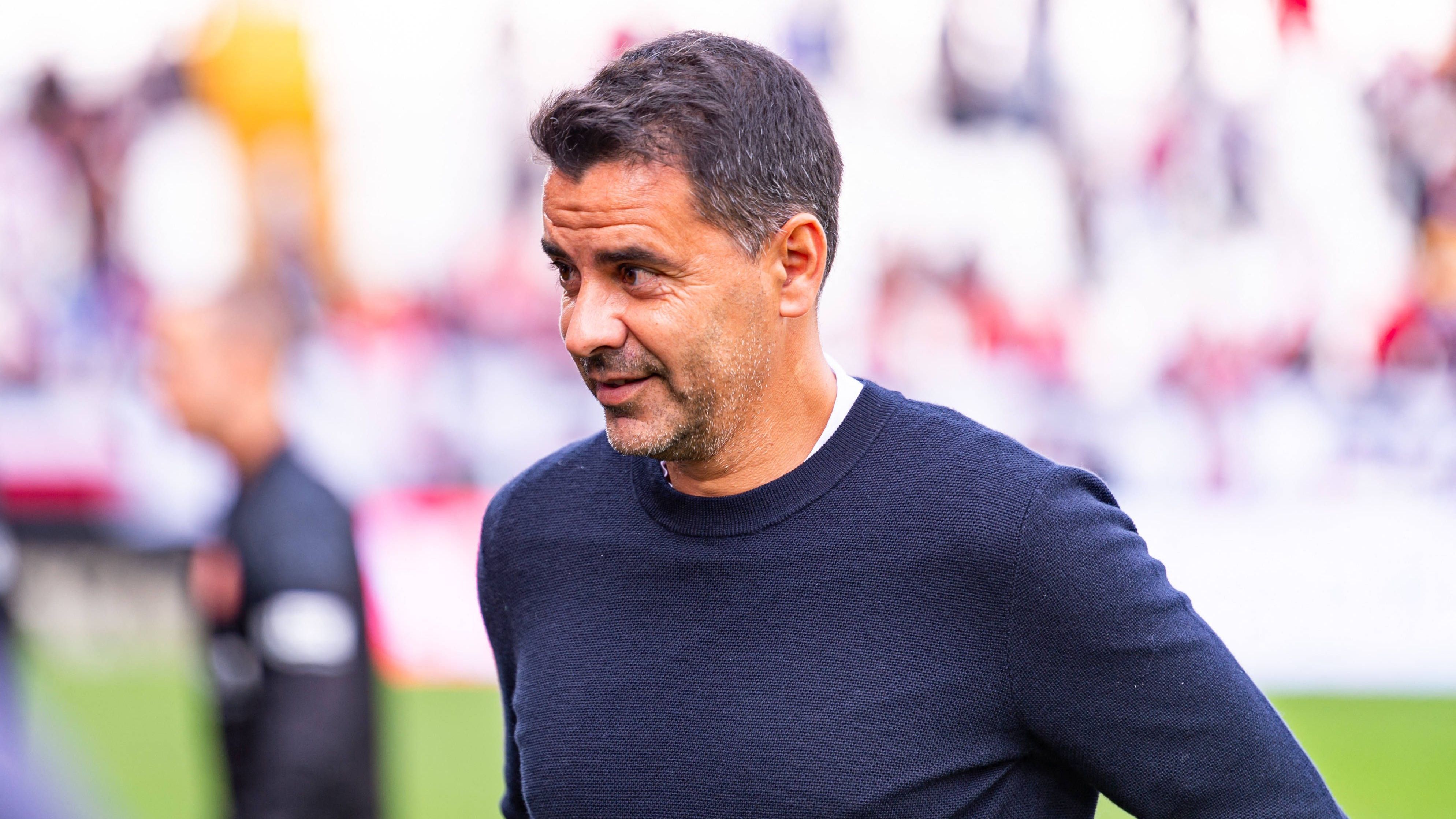 <strong>Miguel Angel Sanchez Munoz (FC Girona)</strong><br>Auch Michel, so der Spitzname des Spaniers, dürfte es in den vergangenen Monaten auf die Zettel einiger großer Vereine geschafft haben. Der 48-Jährige, seit 2021 Trainer des FC Girona, führte den Klub aus der Zweitklassigkeit ins spanische Oberhaus und streitet sich in der laufenden Saison mit Real Madrid um den Titel in La Liga.&nbsp;