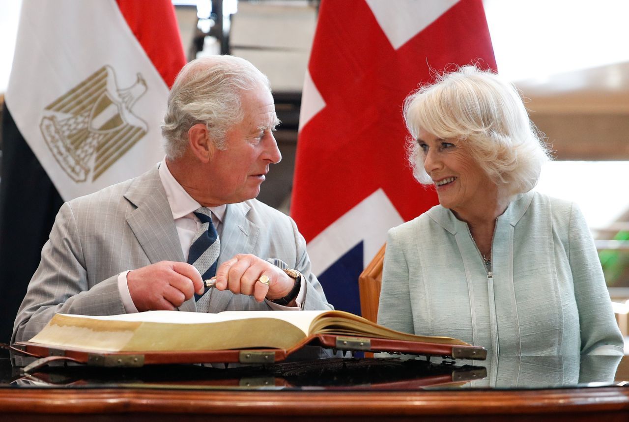 König Charles und seine Ehefrau Camilla: Sie arbeiten von seit dem Tod der Queen in der ersten Reihe. 2022 rangierten sie in der Liste der beliebtesten Royals bisher auf Platz fünf und neun. Auch Camilla nahm noch als Herzogin von Cornwall jährlich schon zwischen 160 und 230 Termine wahr.