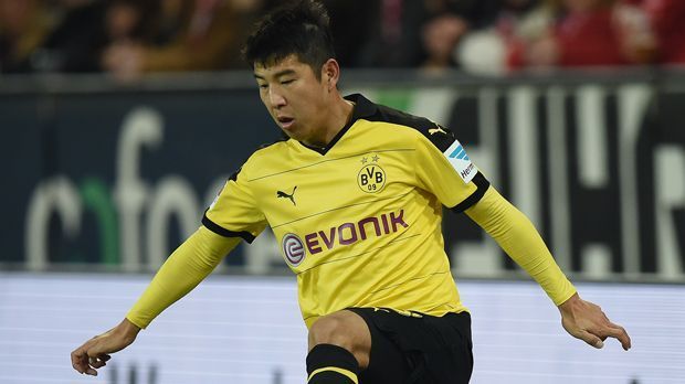 
                <strong>Joo-Ho Park</strong><br>
                Joo-Ho Park: Der Koreaner durfte für den verletzten Schmelzer ran, konnte ihn aber nicht ersetzen. Gegen Traore verlor er mehrmals die Übersicht, offensiv brachte sich der Ex-Mainzer zu selten ein. Bei Raffaels Tor ließ sich Park zu leicht vernaschen. ran-Note: 5
              