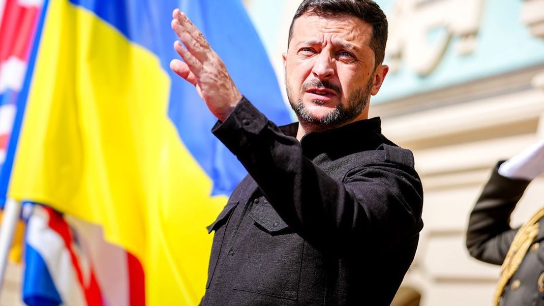 Selenskyj will Putin am Donnerstag in Istanbul treffen.