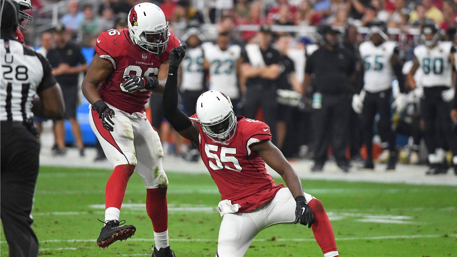 
                <strong>Die meisten Forced Fumbles</strong><br>
                Chandler Jones (Linebacker der Arizona Cardinals) und T. J. Watt (Linebacker der Pittsburgh Steelers) mit jeweils Die Top 40 im Datencenter >>
              