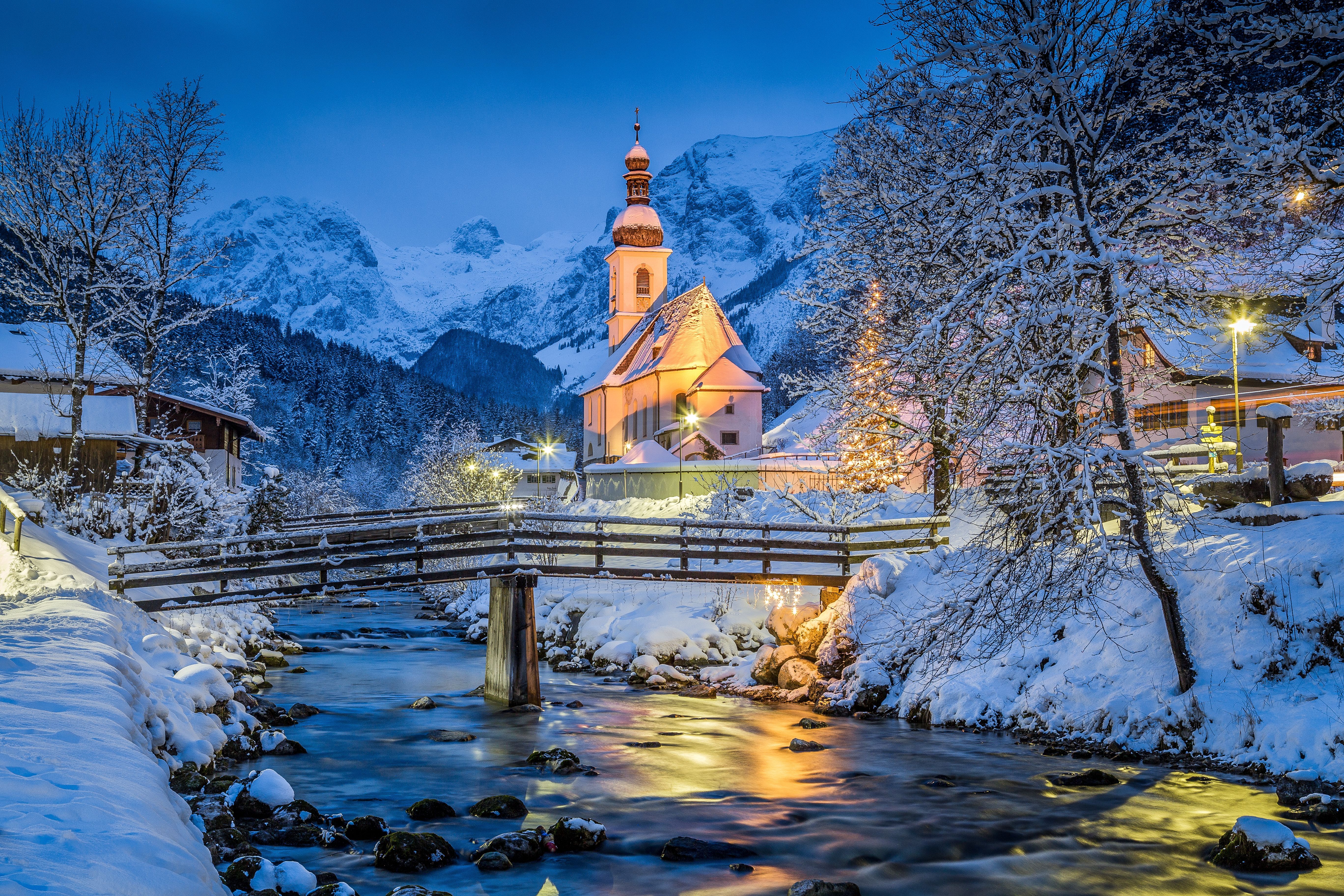 In den Alpen ist die Chance auf weiße Weihnacht hoch.