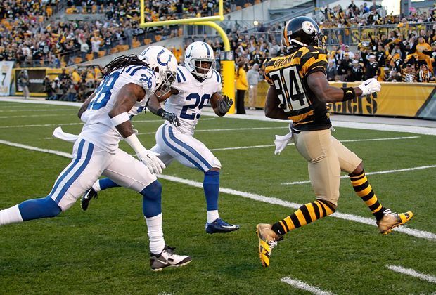 
                <strong>Pittsburgh Steelers - Indianapolis Colts 51:34</strong><br>
                Nein, hier jagen nicht die Cops irgendwelche Sträflinge. Es ist die Partie der Pittsburgh Steelers gegen die Indianapolis Colts. Und in ihren Vintage-Trikots aus dem Jahre 1934 feuern die Steelers ein Offensivspektakel ab.
              