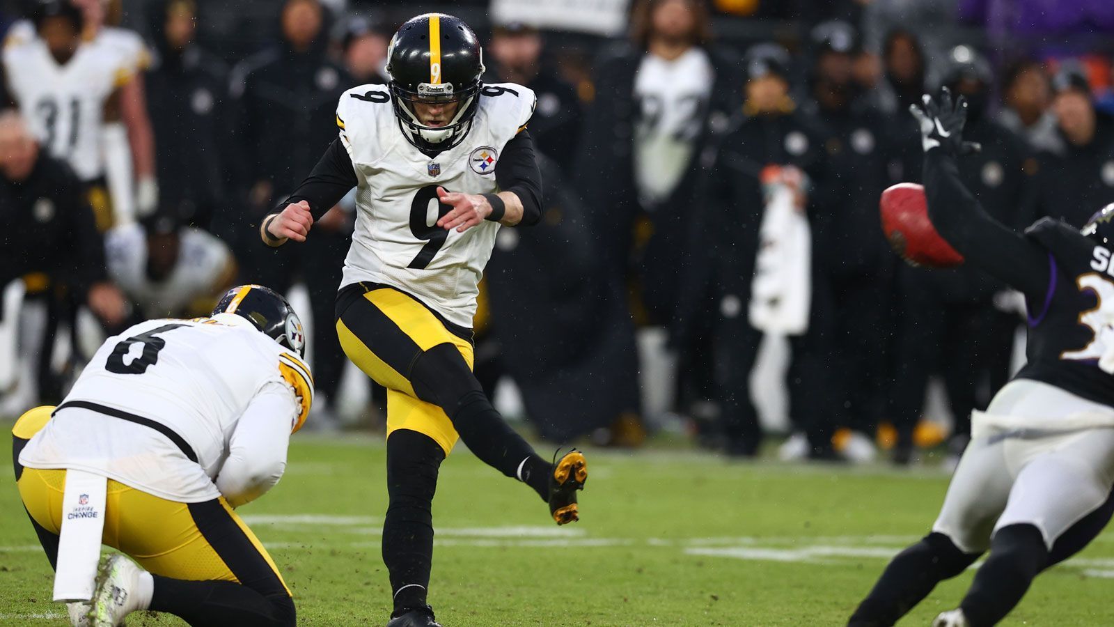 
                <strong>Platz 4 (geteilt): Chris Boswell</strong><br>
                &#x2022; Team: Pittsburgh Steelers<br>&#x2022; <strong>Overall Rating: 82</strong><br>&#x2022; Key Stats: Kick Power: 95 – Kick Accuracy: 91 – Stamina: 84<br>
              