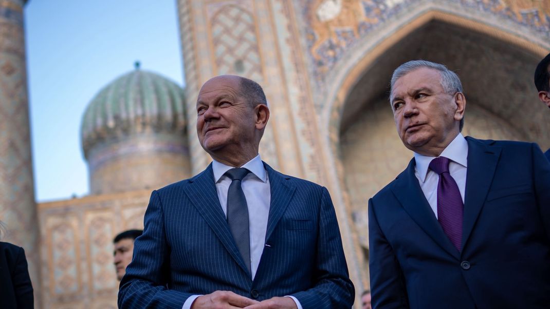 Bundeskanzler Olaf Scholz (SPD) in Usbekistan