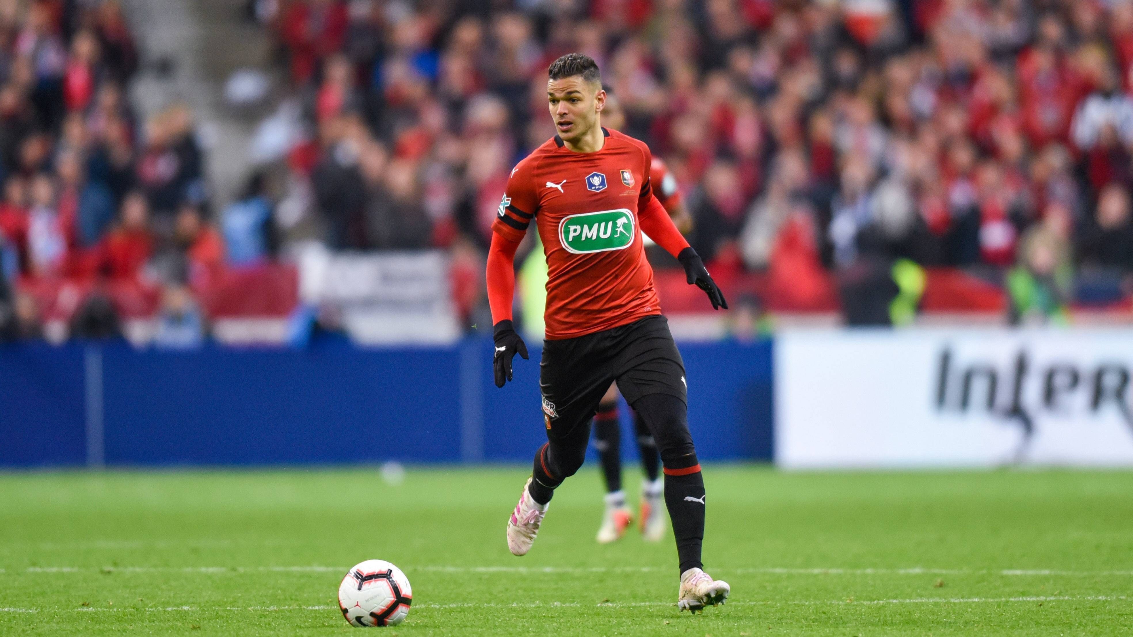 
                <strong>Arfa und Co.: Diese Fußball-Stars sind 2019 noch immer vertragslos</strong><br>
                Einige internationale Stars sind derzeit noch ohne Verein. So auch Hatem Ben Arfa, der seit 01.07.2019 vertragslos ist und zuletzt für den FC Stade Rennes spielte. Für den 32-Jährigen könnte es laut französischen Medien möglicherweise bald zurück nach Frankreich zum AC Le Havre gehen. ran.de zeigt, welche internationalen Spieler sonst noch ablösefrei auf dem Transfermarkt zu haben sind. 
              