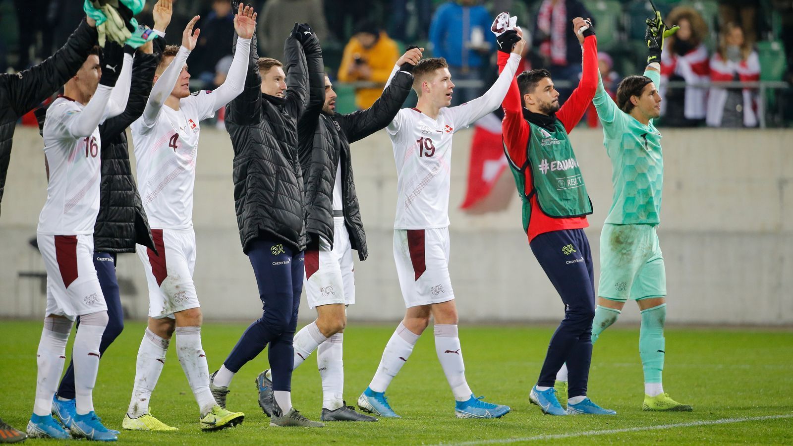 
                <strong>Schweiz</strong><br>
                Platz 1 in der Gruppe D mit Dänemark, Irland, Georgien und Gibraltar
              