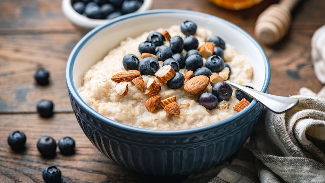 Achte auf eine ausgewogene Menge an Toppings damit dein Porridge nicht zu einseitig wird