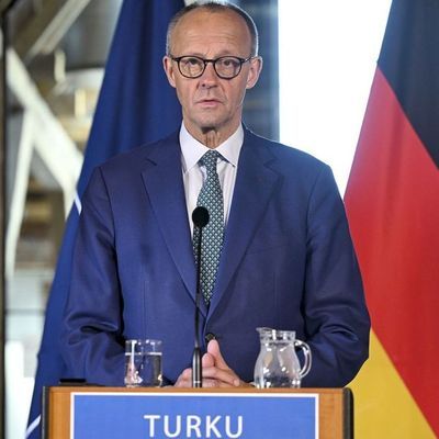 Kanzler nennt Waffen-Freigabe für Ukraine "notwendig" 