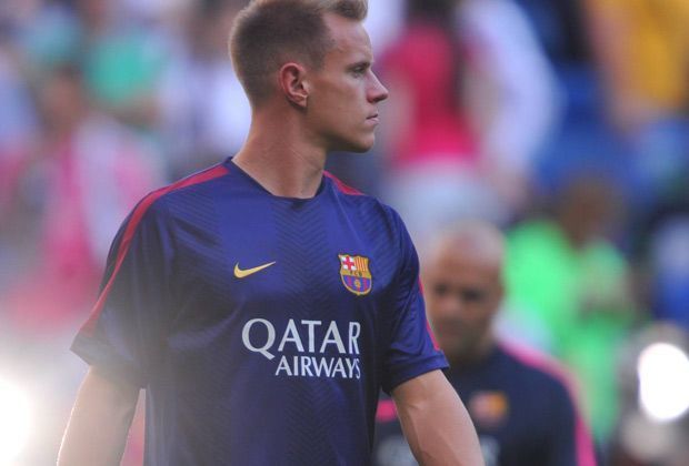 
                <strong>Real Madrid vs. FC Barcelona</strong><br>
                Für Marc-Andre ter Stegen ist es der erste Clasico. Der Ex-Keeper von Borussia Mönchengladbach sitzt allerdings nur auf der Bank - und sieht von dort aus einen perfekten Start seiner Mannschaft ...
              