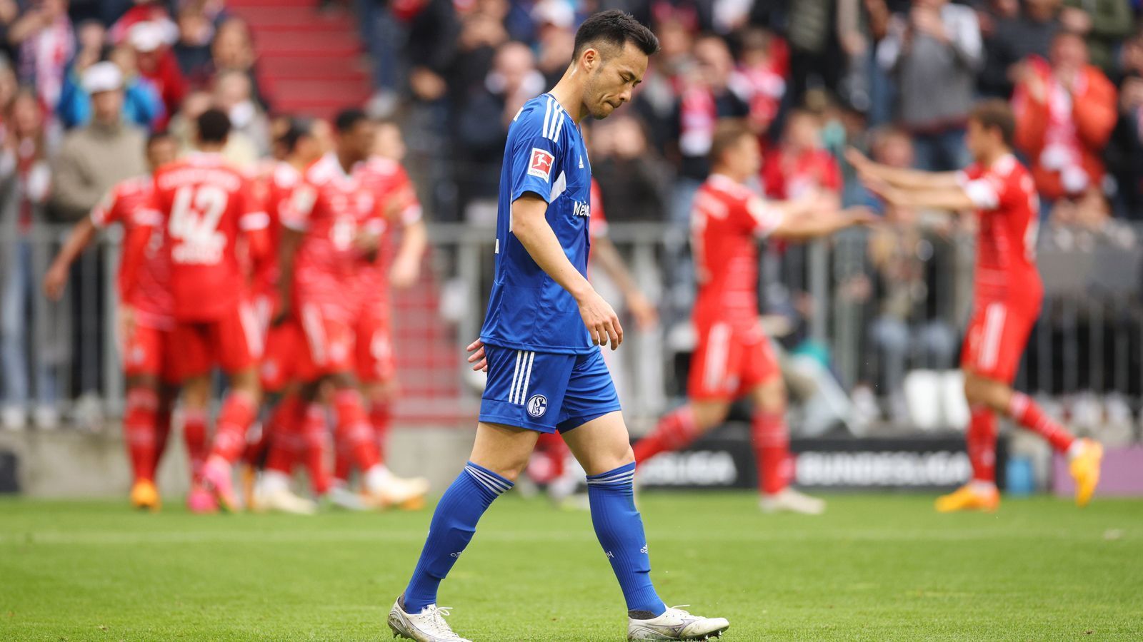 
                <strong>Restprogramm der Kellerkinder vor dem 33. Spieltag</strong><br>
                Im Tabellenkeller der Bundesliga geht es fast so eng zu wie an der Spitze des Klassements. Zwei Spieltage vor dem Ende trennen den Tabellen-18. und den Tabellen-15. sechs Punkte. Entscheidend dürften im Saisonendspurt vor allem die direkten Duelle werden, von denen noch einige ausstehen. ran hat das Restprogramm der Abstiegskandidaten vor dem 33. Spieltag zusammengestellt. (Stand: 14. Mai)Wenn Ihr durchtippen wollt, wer am Ende wo landet: Hier geht es zum ran Tabellenrechner>>> Alle Relegationsspiele gibt es vom 1. bis zum 6 Juni live in SAT.1 und auf ran.de <<<
              