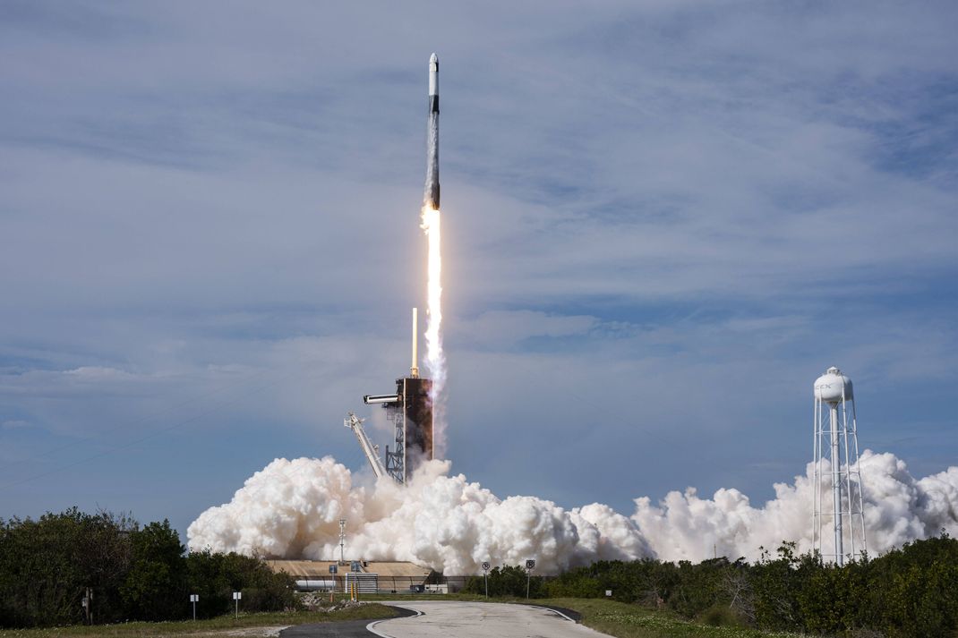 Vier Raumfahrer kehren nach einer ISS-Mission auf die Erde zurück. (Symbolbild)