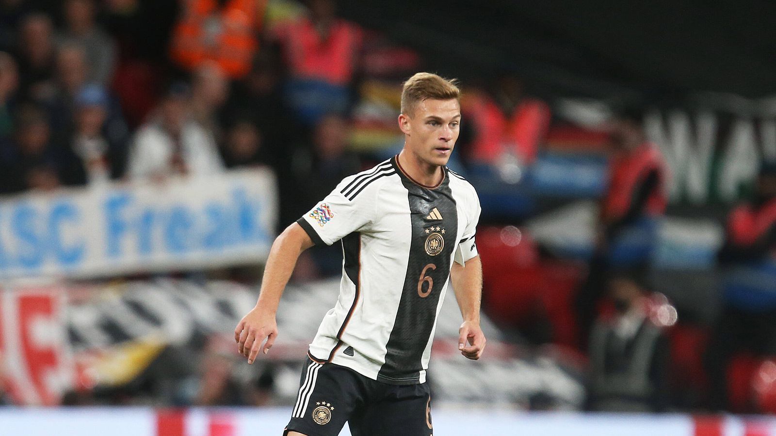 
                <strong>Joshua Kimmich (FC Bayern München)</strong><br>
                &#x2022; Position: Defensives Mittelfeld<br>&#x2022; A-Länderspiele: 70<br>&#x2022; Bisherige WM-Teilnahmen: 1 (2018)<br>
              