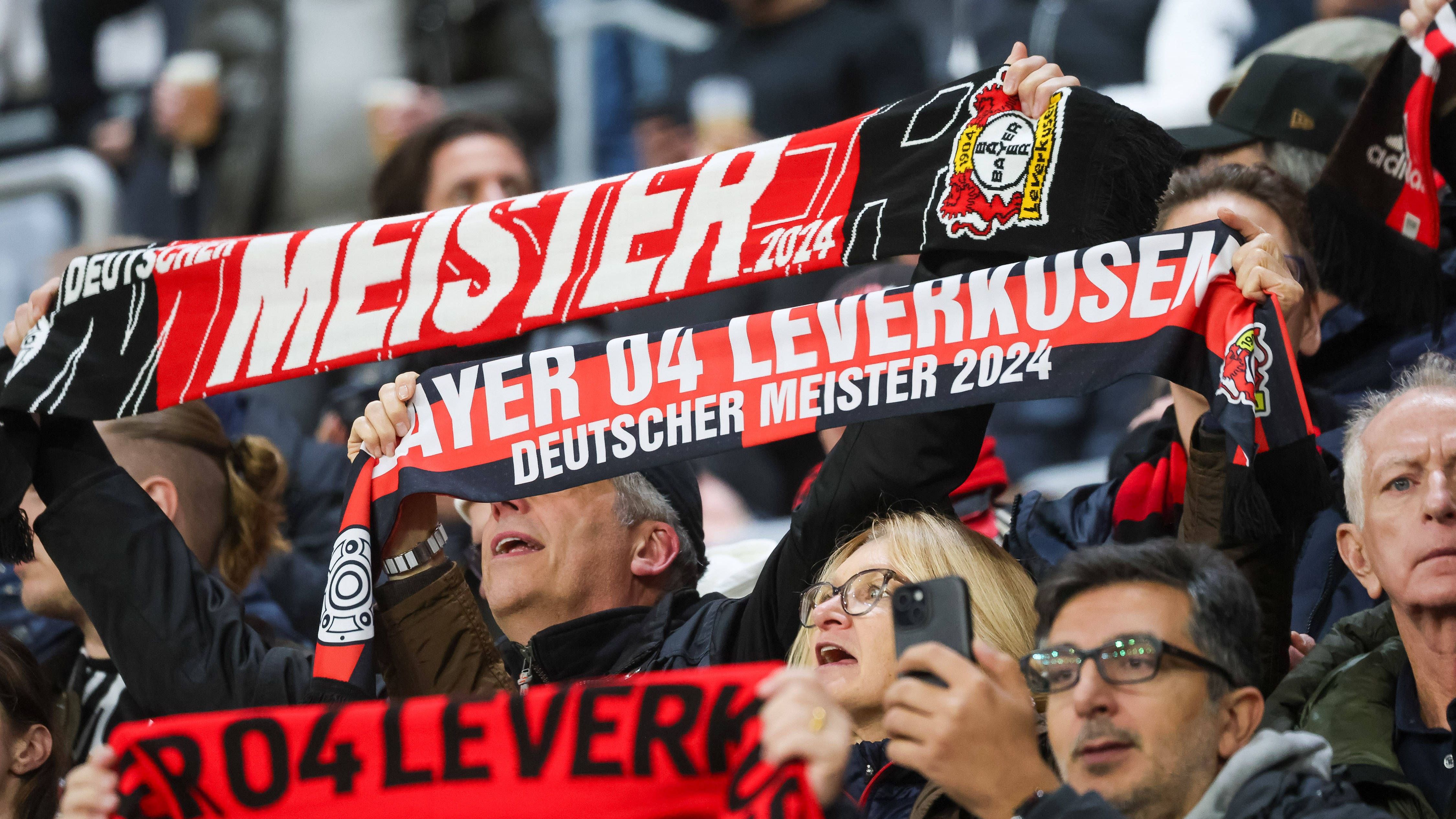 <strong>2059 Bayer Leverkusen</strong> <br>Gewinnt entscheidendes Duell mit Leipzig am 34. Spieltag