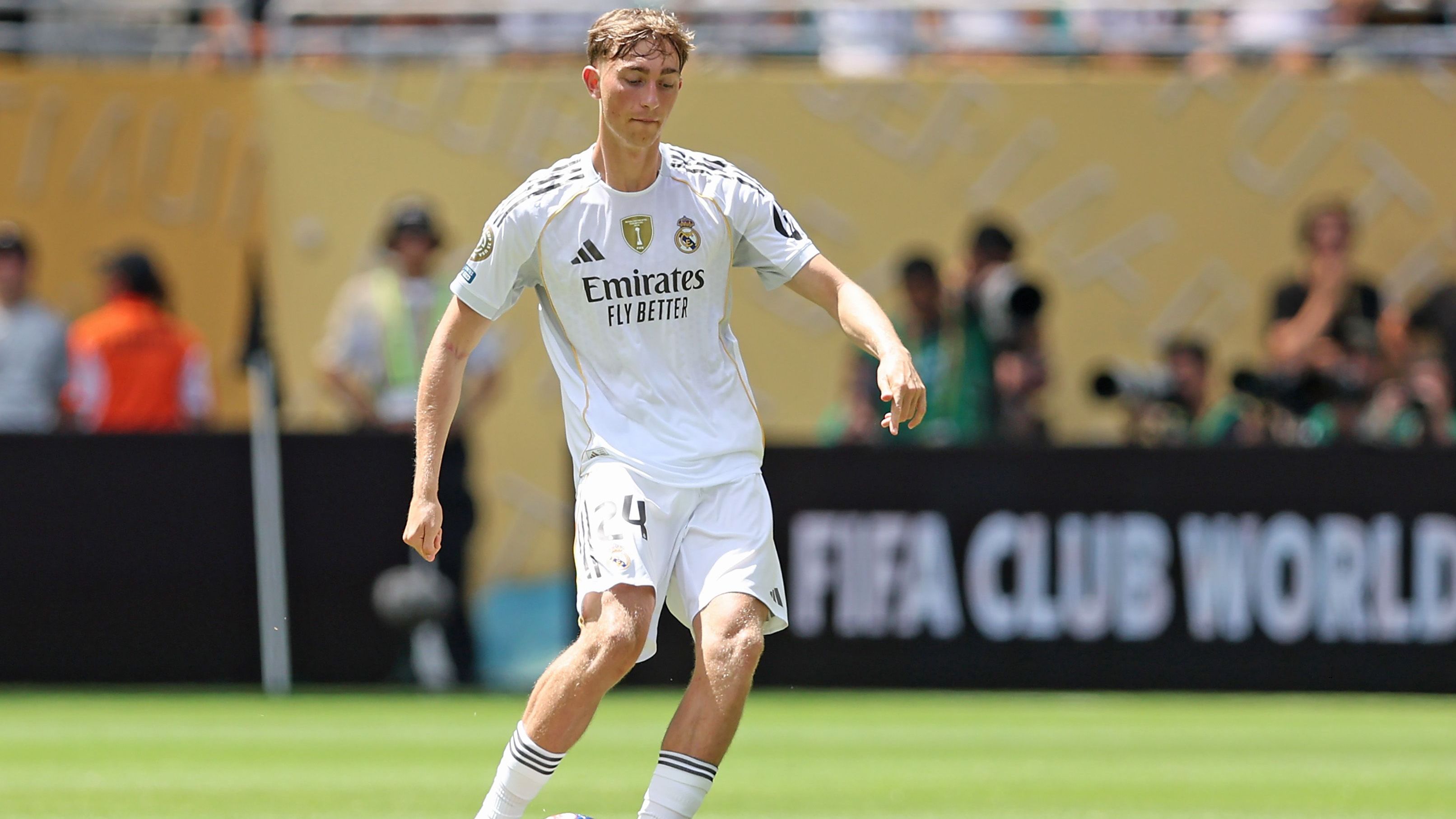 <strong>Platz 6: Dean Huijsen</strong><br>Ablösesumme: 59,5 Millionen Euro<br>Aufnehmender Verein: Real Madrid<br>Abgebender Verein: AFC Bournemouth