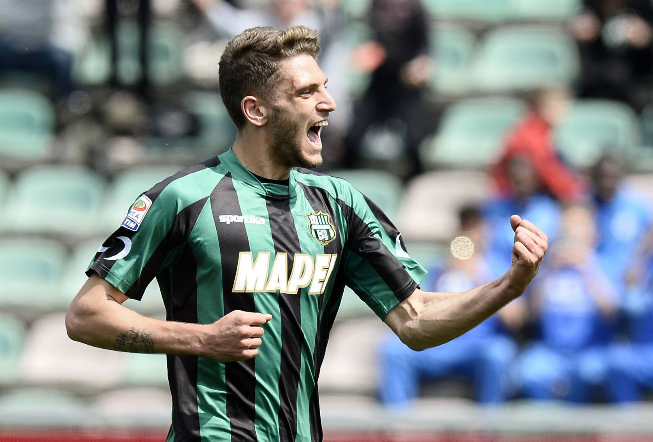 
                <strong>Domenico Berardi</strong><br>
                Elf Tore für US Sassuolo und den Sprung in die "Squadra Azzurra" hat Domenico Berardi bereits geschafft. Der Außenstürmer ist derzeit an den Tabellenfünfzehnten von Juventus Turin ausgeliehen.
              