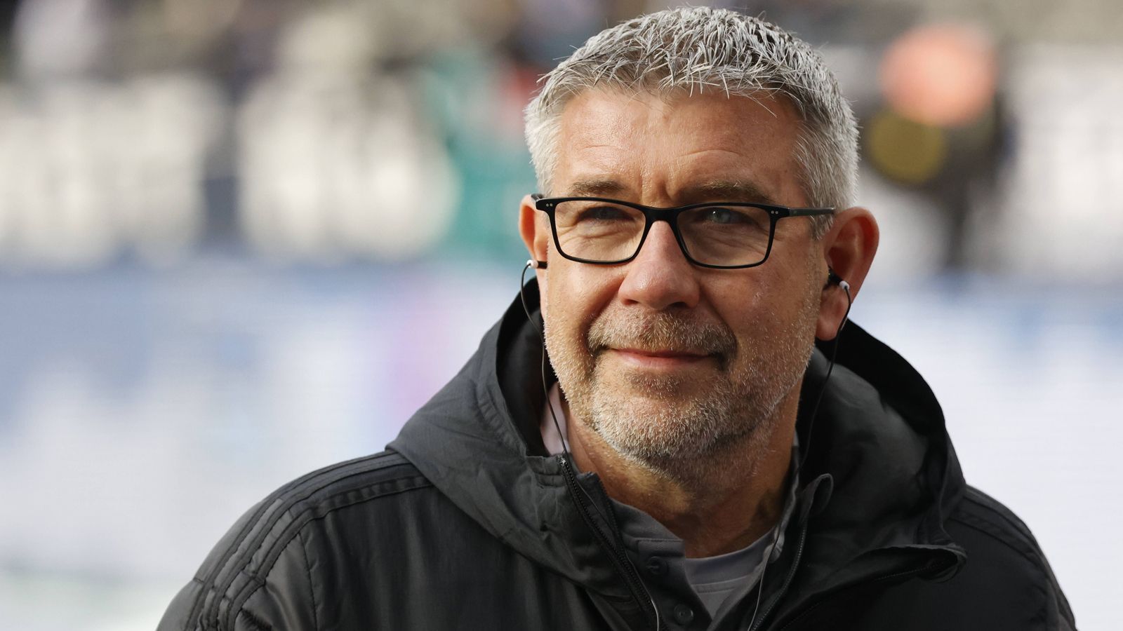 <strong>Urs Fischer</strong><br>Ebenfalls die "Sportbild" nennt den früheren Union-Berlin-Erfolgstrainer Urs Fischer als möglichen neuen HSV-Trainer. Der Schweizer führte die Köpenicker von der 2. Bundesliga bis in die Champions League, ehe er im Herbst 2023 nach einem langen Negativlauf seinen Platz räumen musste. Der 57-Jährige saß bei Union für insgesamt 224&nbsp;Pflichtspiele auf der Bank.