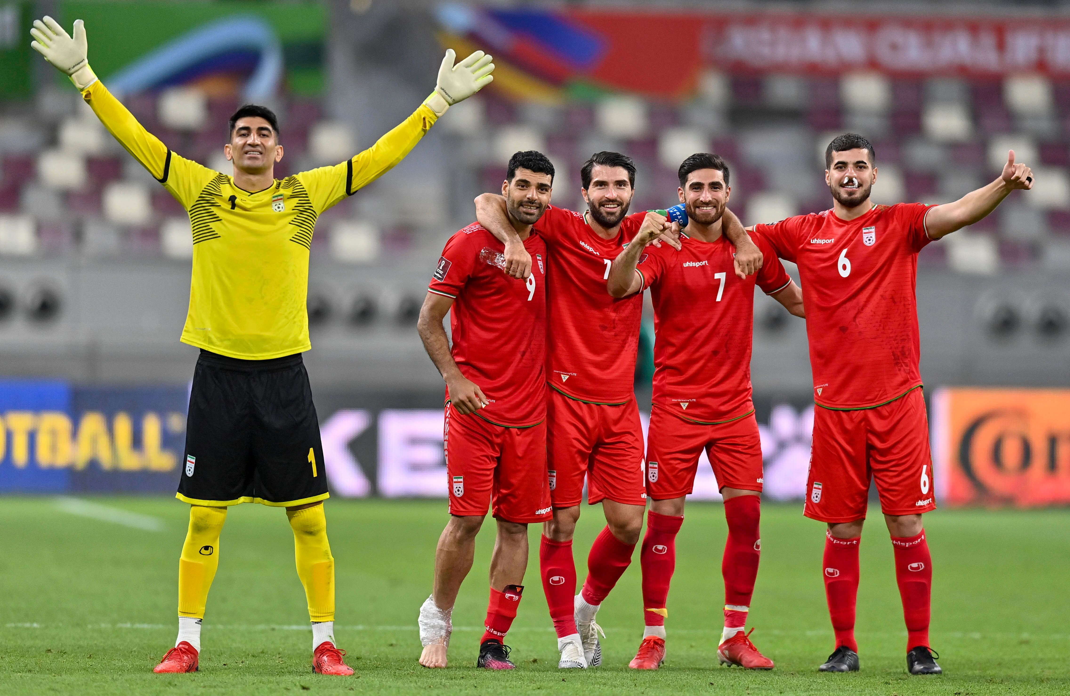 
                <strong>Iran - "Team Melli"</strong><br>
                Die iranische Nationalmannschaft wird simpel "Team Melli", die Nationalmannschaft, genannt. 
              