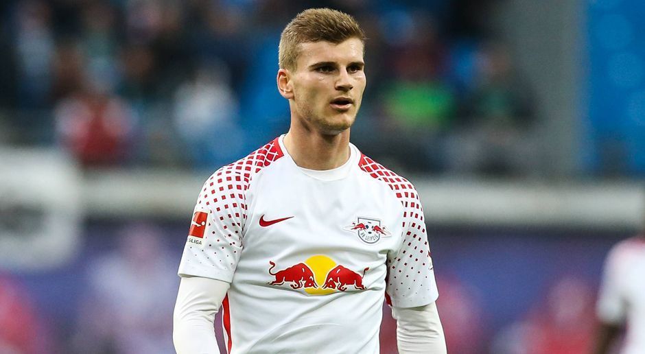 
                <strong>Timo Werner (21 Jahre, RB Leipzig) </strong><br>
                Es gehört seit Jahren zur Philosophie des FC Bayern München, möglichst viele deutsche Nationalspieler in den eigenen Reihen zu haben. Timo Werner wäre sicherlich eine Wunschlösung, ist aber schwer zu realisieren. Er steht noch bis Sommer 2020 bei RB Leipzig unter Vertrag und wird von vielen Top-Vereinen umworben. Kaum vorstellbar also, dass er als Backup für Lewandowski fungieren möchte.
              