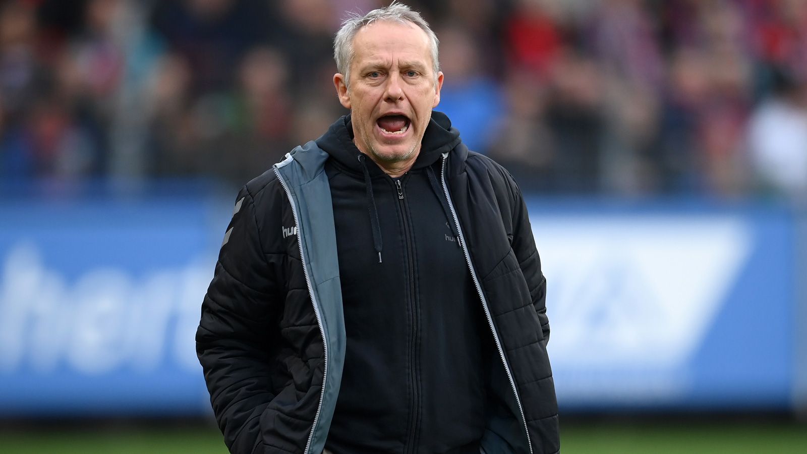 
                <strong>8. SC Freiburg (36 Punkte)</strong><br>
                Die Überraschungsmannschaft aus der Hinrunde ist seit einiger Zeit auf dem Boden der Tatsachen zurückgekehrt. Nichtsdestotrotz kann die Saison schon jetzt als Erfolg verbucht werden, hatte der SC doch nie etwas mit dem Abstieg zu tun. Ähnlich wie Wolfsburg erwarten die Breisgauer ein hartes Restprogramm, daher wird Christian Streich mit einem Platz im Mittelfeld am Ende der Saison zufrieden sein.
              