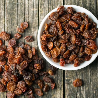 Sweet dried raisins.