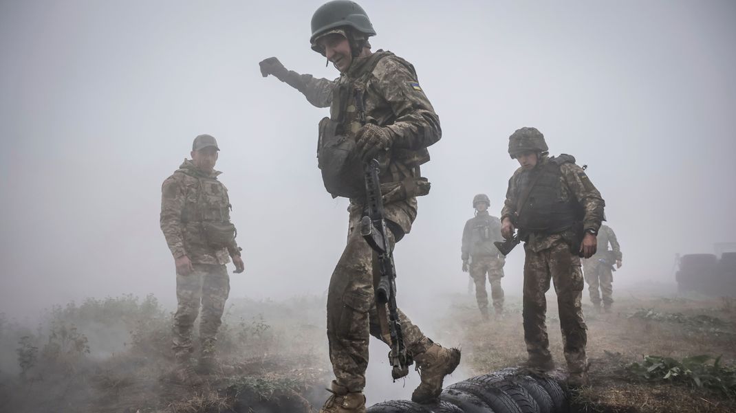 Ein Übungsplatz für ukrainische Soldaten in der Region Donezk in der Osturkaine.