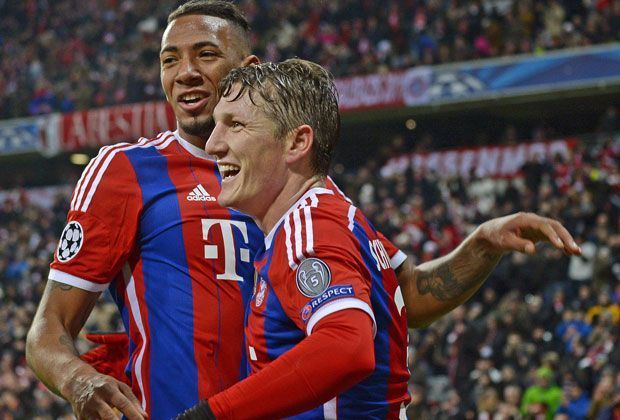 
                <strong>Alternative Weltauswahl</strong><br>
                Die FIFA-Weltauswahl 2014 enthält mit Thiago Silva, David Luiz und Andres Iniesta mindest drei Spieler, bei denen man sich fragt: was haben die da zu suchen? Als Gegenvorschlag haben wir deshalb eine radikale Alternativ-Elf zusammengestellt. 
              