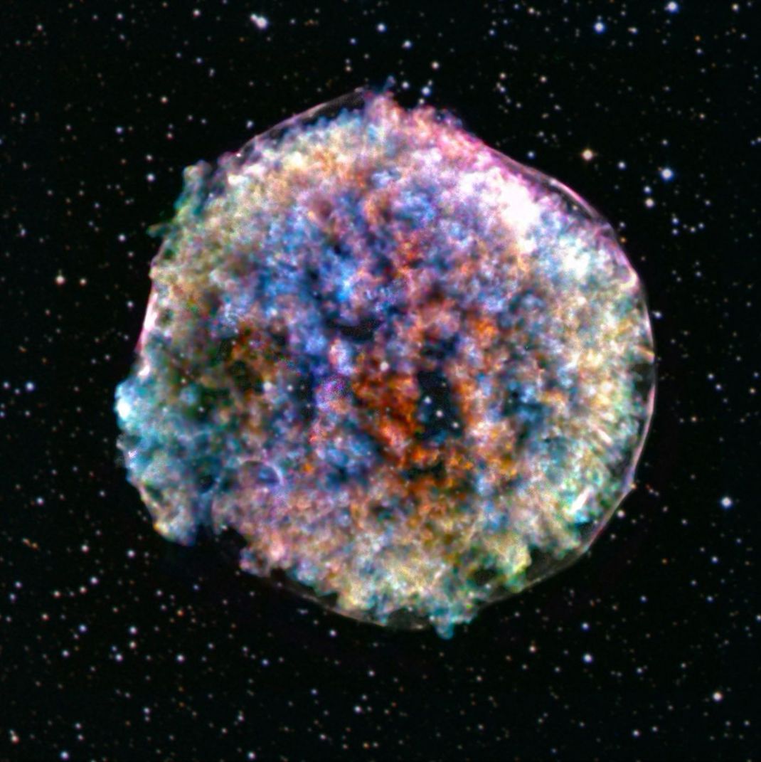 Die Rest der Supernova SN1572: Bis der dänische Astronom Tycho Brahe die berühmte Supernova entdeckte, hatte kein Mensch zuvor eine gesehen - jedenfalls bewusst.