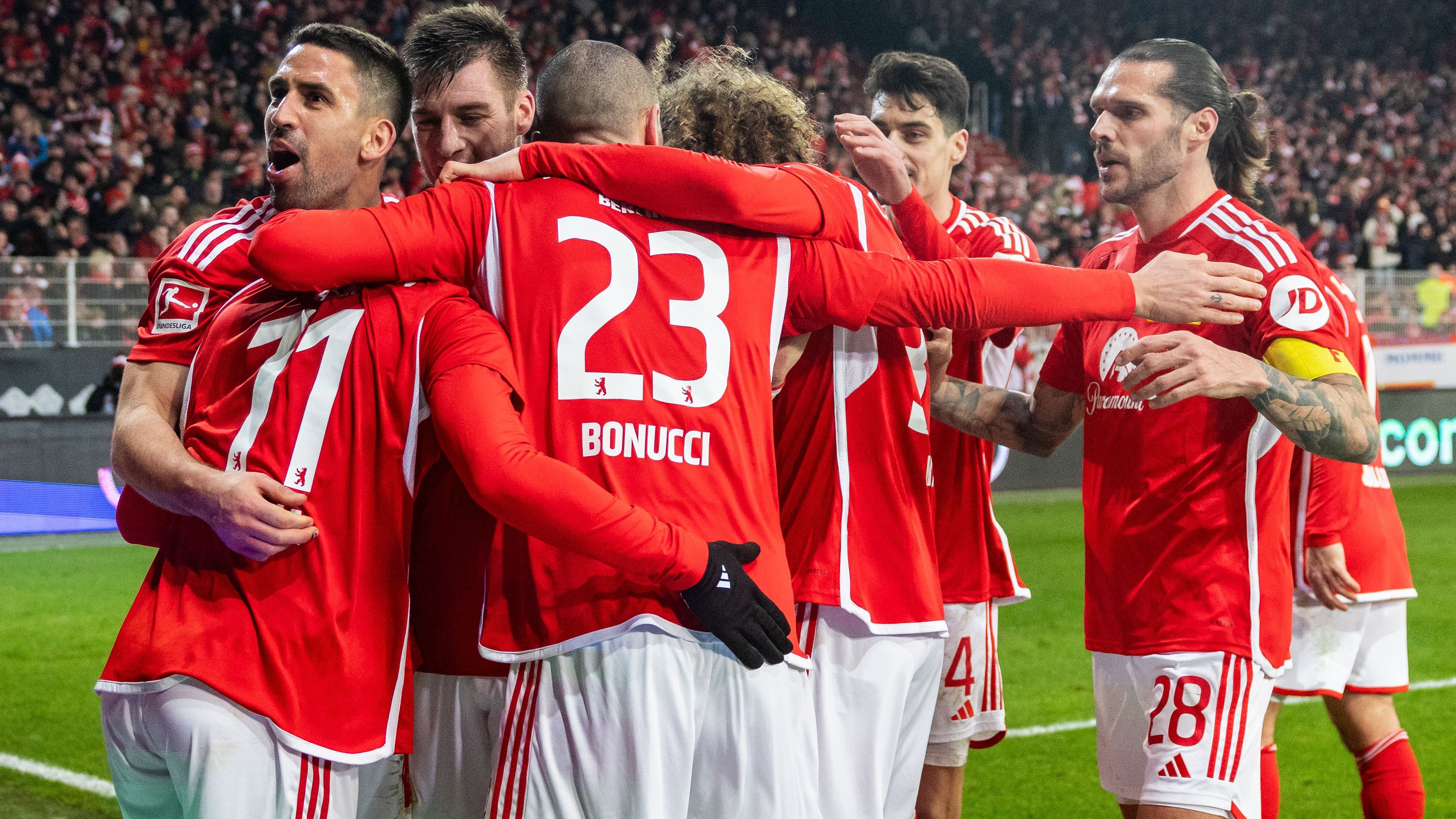 <strong>Platz 12: 1. FC Union Berlin</strong><br>Unter dem neuen Trainer Nenad Bjelica lief es für das vormalige Schlusslicht zuletzt wieder etwas besser – zumindest zuhause. Durch zwei Heimerfolge nach zuvor zehn sieglosen Bundesliga-Partien in Folge und dem Wegfallen der Europapokal-Belastung können die "Eisernen" unter dem kroatischen Coach nun den vollen Fokus auf die Mission Klassenerhalt richten.