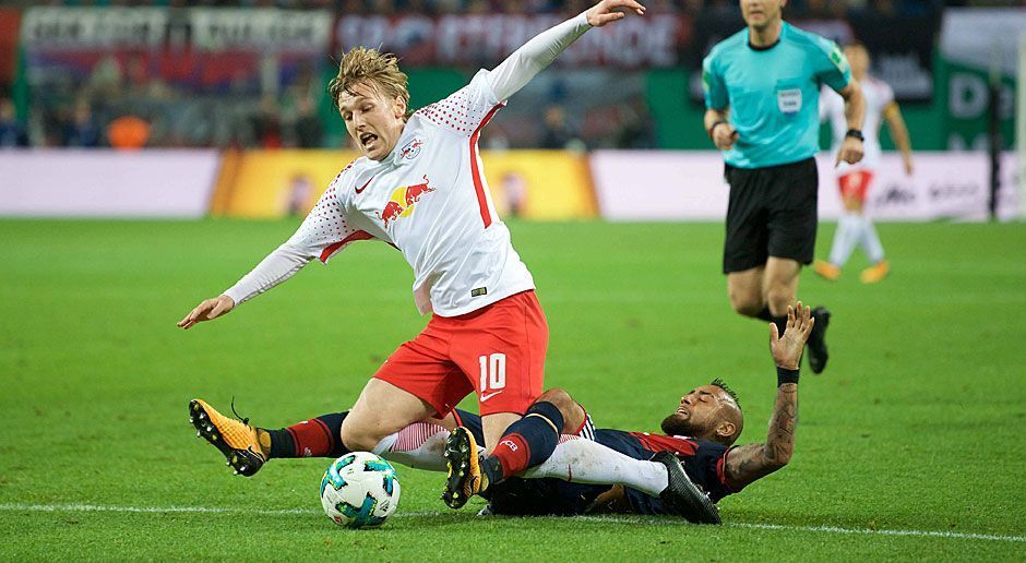 
                <strong>Emil Forsberg (RB Leipzig)</strong><br>
                Der gefährlichste Leipziger scheitert aus kurzer Distanz an Ulreich, nachdem er sich durch die Abwehr gewurschtelt hat. Nach Vidals hartem Einsteigen an der Strafraumgrenze streift sein Freistoß die Oberkante der Latte. Als er dann in der zweiten Hälfte doch noch zum Elfer gebeten wird, bleibt der Schwede eiskalt. Bei seiner Auswechslung gegen Klostermann nach 109 Minuten wird er mit Sprechchören verabschiedet. ran-Note: 2
              