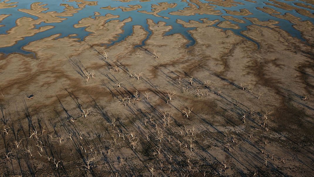 Menindee: Blick auf den wasserarmen Pamamaroo-See. Die Anzeichen für eine Wiederkehr des Wetterphänomens El Niño mehren sich. Und das weltweit.