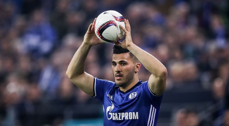 
                <strong>Sead-Kolasinac</strong><br>
                Abwehr: Sead Kolasinac (FC Schalke 04). Seit 2012 im Team der Königsblauen, spielte der Linksverteidiger 2016/2017 wohl eine seiner besten Saisons. Zwar kam der Bosnier bisher nur auf 25 Einsätze in der Liga, schoss dabei aber drei Tore und gab fünf Vorlagen. Damit schickte Kolasinac aber auch ein Bewerbungsschreiben an Europas Top-Klubs und steht angeblich kurz vor einem Wechsel zum FC Arsenal. 
              