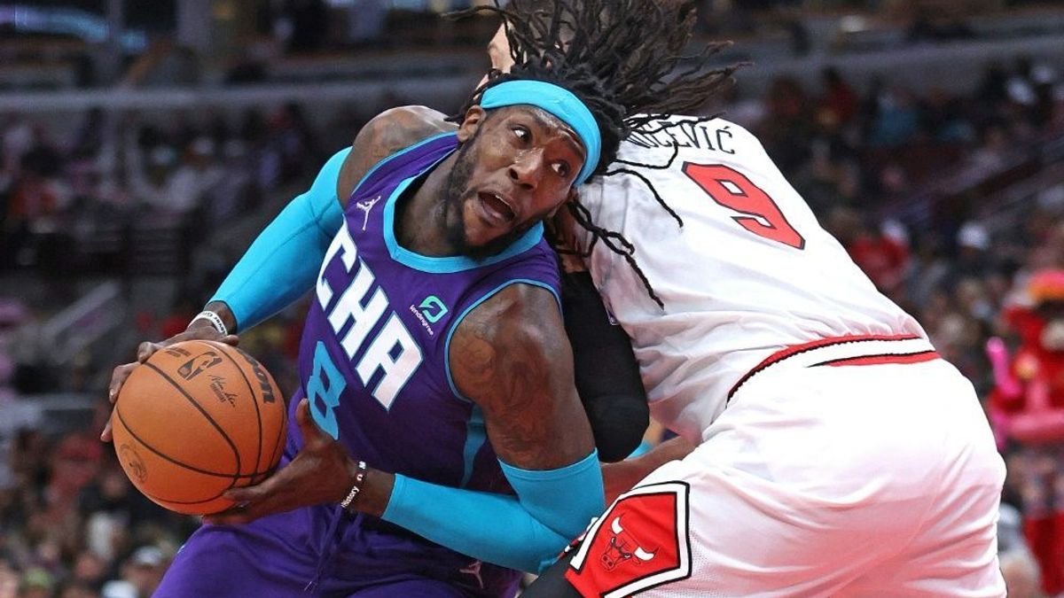 Montrezl Harrell (l.) droht Ärger