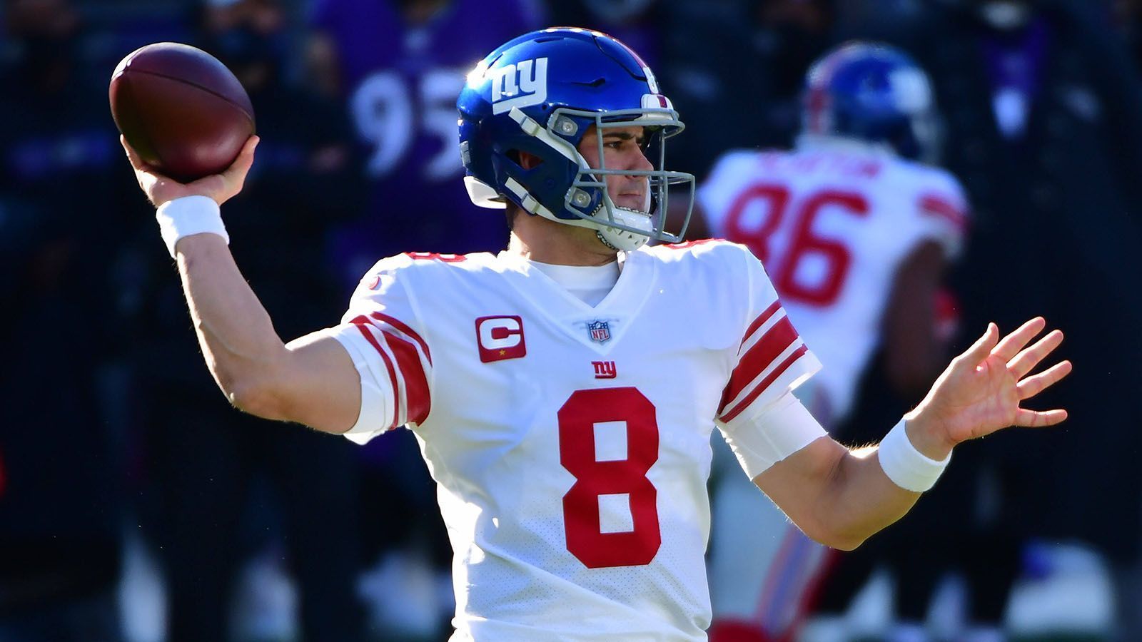 
                <strong>Daniel Jones (New York Giants)</strong><br>
                &#x2022; Position: Quarterback<br>&#x2022; Draft-Position 2019: 6<br>&#x2022; Option nicht gezogen<br>
              