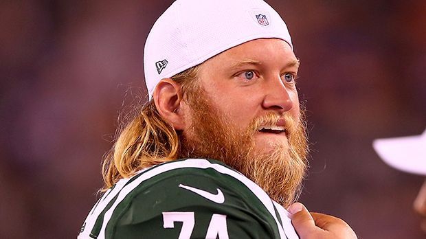 
                <strong>Nick Mangold (New York Jets)</strong><br>
                Die New York Jets haben sich von Center Nick Mangold getrennt, wie das Team auf ihrer Homepage offiziell bekannt gab. Der 33-Jährige hatte noch einen Vertrag für die kommende Saison. Durch seine Entlassung sparen die Jets etwa neun Millionen Dollar Cap Space ein. Mangold wurde 2006 in der ersten Draft-Runde von der Franchise aus New York ausgewählt und stand in 164 Spielen für die Gang Green auf dem Feld. In elf Spielzeiten wurde er sieben Mal in den Pro Bowl gewählt.
              