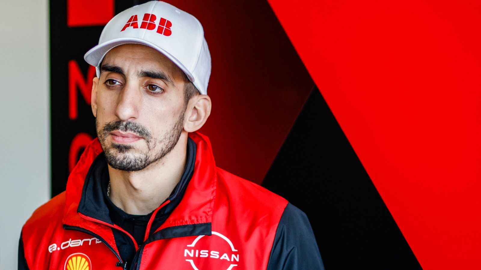 
                <strong>Platz 8: Sebastian Buemi (Nissan E.Dams)</strong><br>
                Follower: 89.800
              