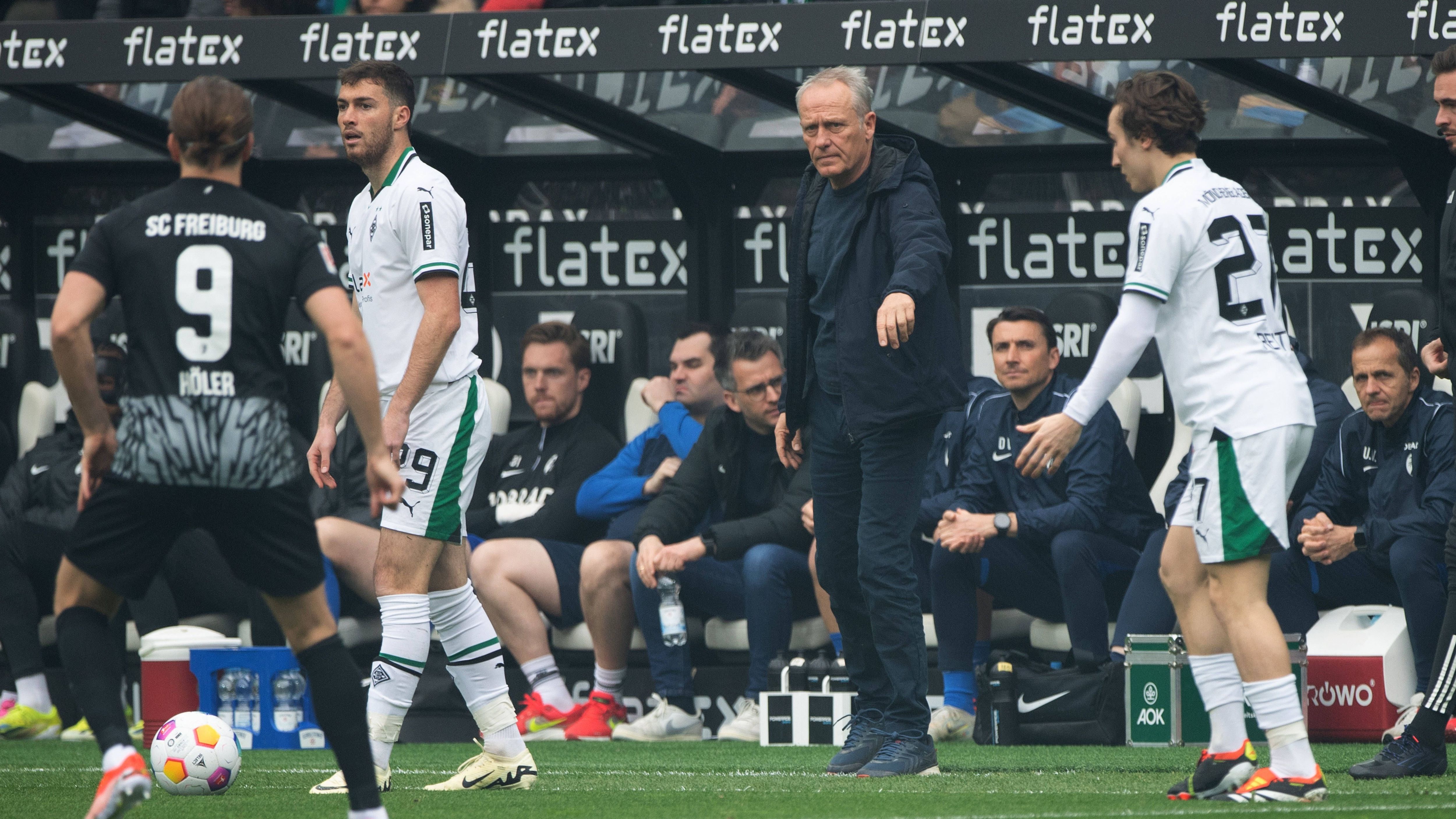 <strong>Christian Streich führt Freiburg zum Abschied nach Europa</strong><br>Rang acht, auf dem der Sportclub gerade steht, könnte unter Umständen schon für die Qualifikation zur Conference League reichen. Doch die Truppe von Christian Streich wird ihrem Trainer zum Abschied noch ein Geschenk machen und mindestens noch einen weiteren Platz nach oben springen. Damit darf Streichs Nachfolger Julian Schuster gleich international coachen.