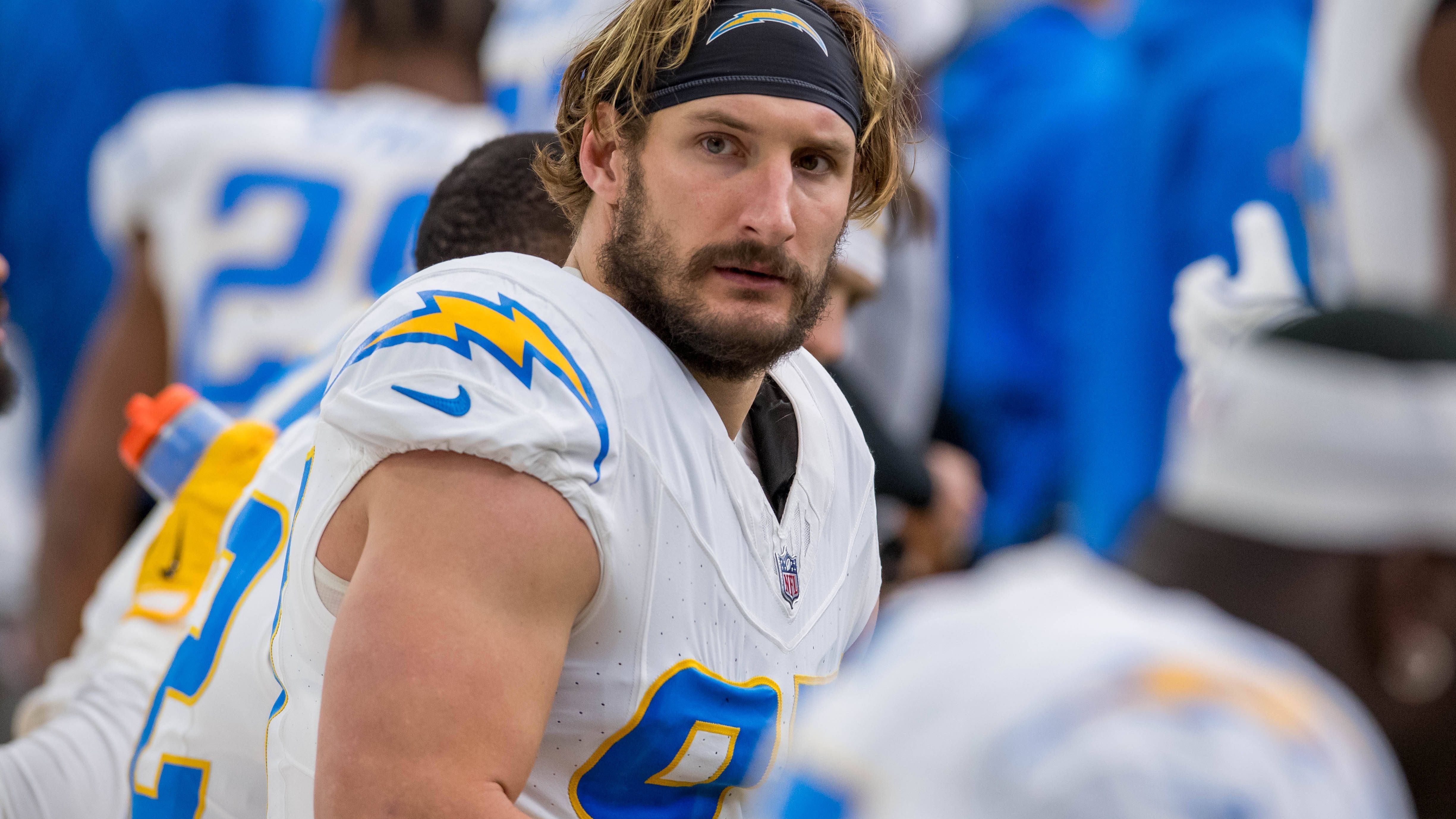 <strong>Joey Bosa (Free Agent)</strong><br>...und zwar die Miami Dolphins! Wie NFL-Insiderin Dianna Russini mit Verweis auf Quellen aus der NFL berichtet, will die Franchise aus Florida Bosa unbedingt. Bei den Sacks lagen die Dolphins in der vergangenen Saison nur auf Platz 27, weshalb der Pass Rush dringend Verstärkung braucht.