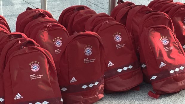 
                <strong>Der FC Bayern auf China-Tour</strong><br>
                Die Sachen sind gepackt. Auf den FC Bayern wartet ein Trip nach China. Mit Trainingslager und Testspielen in Peking, Schanghai und Guangzhou.
              