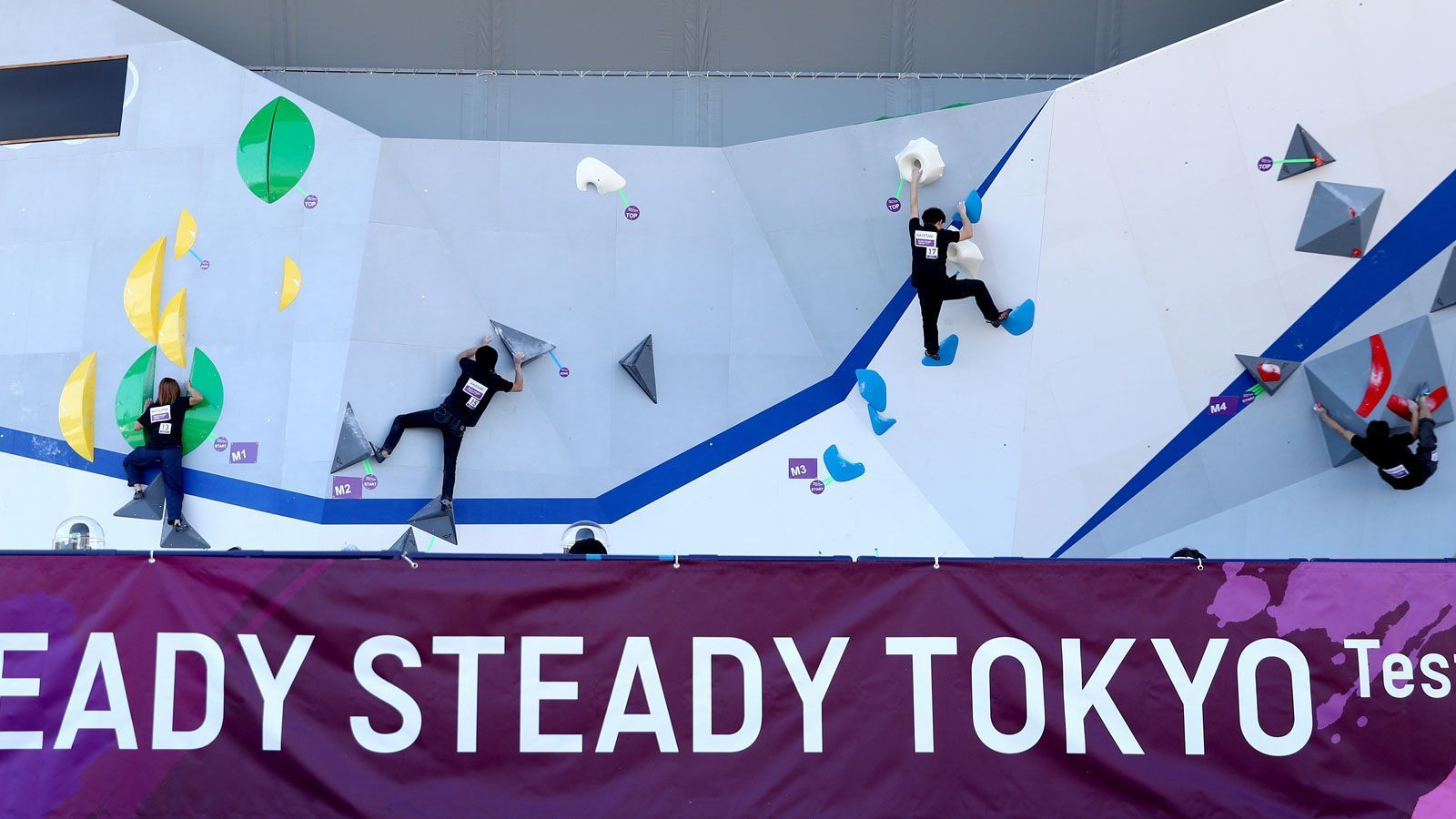 
                <strong>Neue Sportarten: Sportklettern</strong><br>
                Sportklettern erfreut sich weltweit immer größerer Beliebtheit und wurde deshalb auch in die olympische Familie aufgenommen. Auf die qualifizierten 20 Frauen und 20 Männer wartet eine sogenannte Olympische Kombination aus Bouldern, Lead und Speed. Bei Ersterem wird ohne Klettergurt und -seil bis zur Absprunghöhe geklettert, Zweiteres meint anspruchsvolleres Klettern - durchaus auch auf Zeit. Bei Letzterem muss eine vorgegebene Route erklettert werden - hier geht es um Schnelligkeit.
              