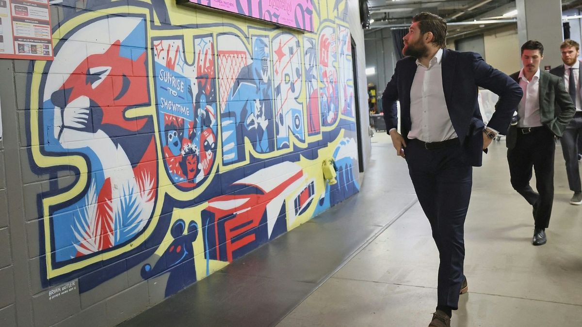 Leon Draisaitl auf dem Weg in die Arena